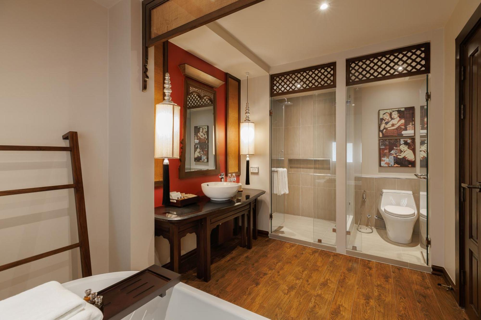 Akira Thaphae Hotel Chiang Mai Exterior photo